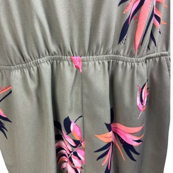 A New Day Green Floral Romper - Picture 3 of 6